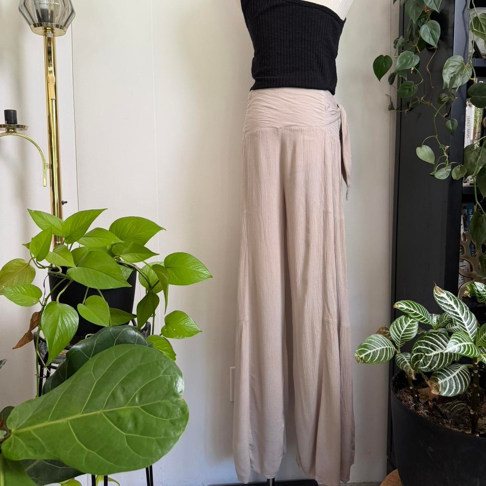 Sincerely Jules Oatmeal Tan High Waisted Wide Leg Flowy Tie Waist Pants Medium - Picture 5 of 8